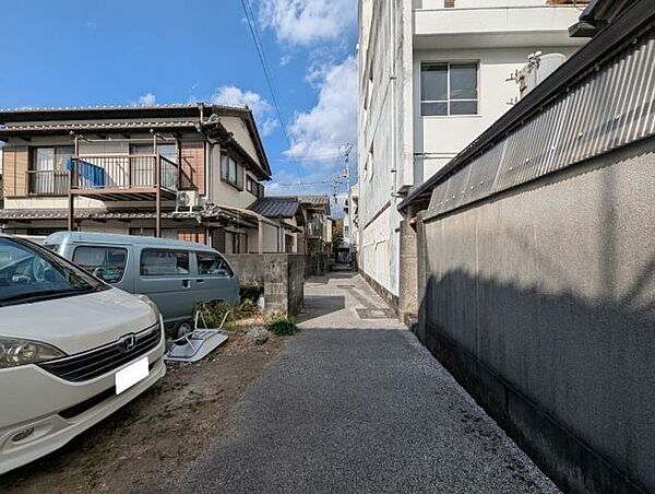 東側道路 南から北方向