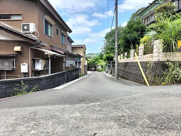 南側道路 東から西方向
