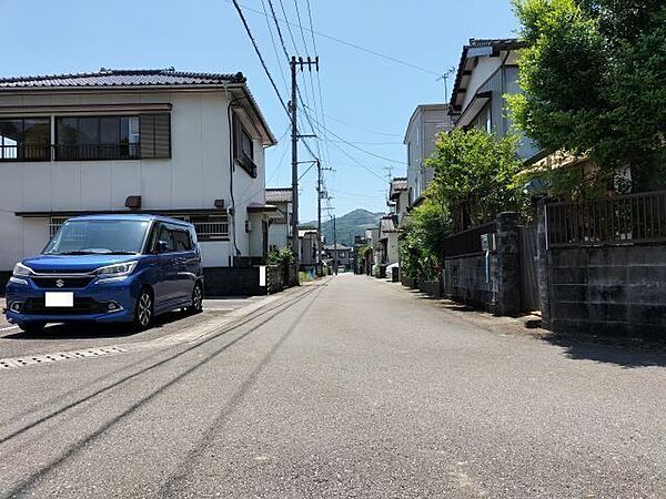 西側道路 北から南方向