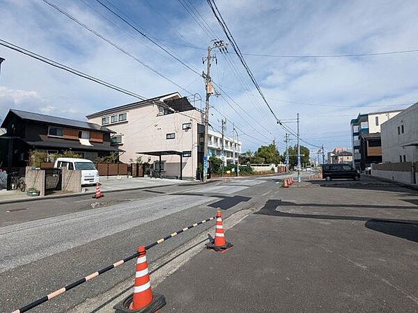 北側道路 西から東方向
