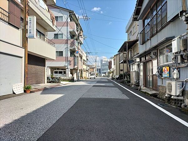 南側道路 西から東方向