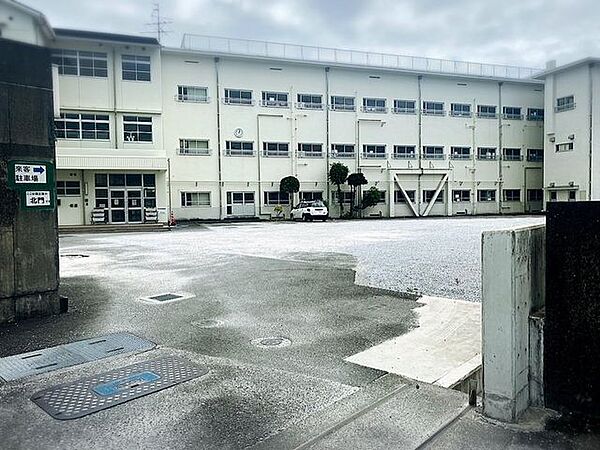 高知市立潮江東小学校 550m