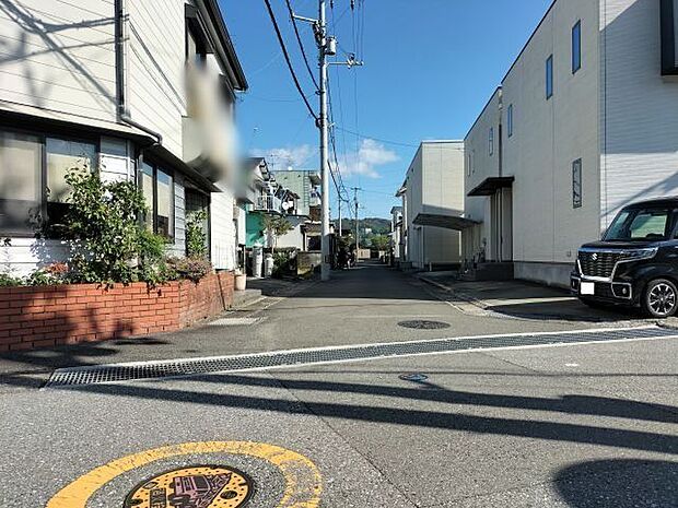 南側道路 西から東方向