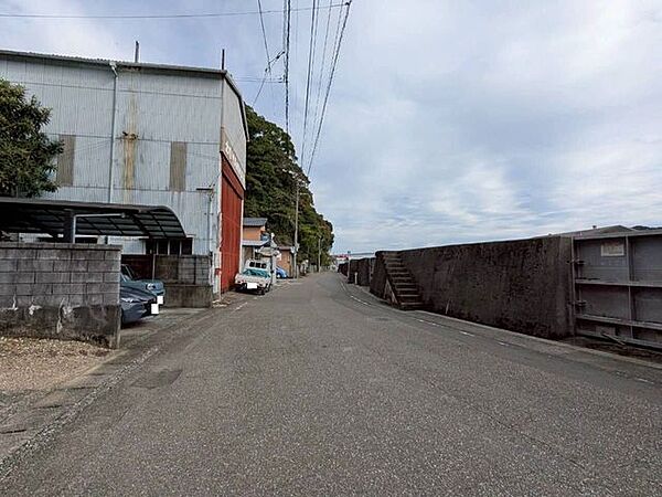 南側道路 西から東方向