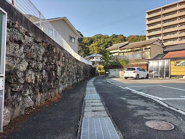 西側道路 南から北方向