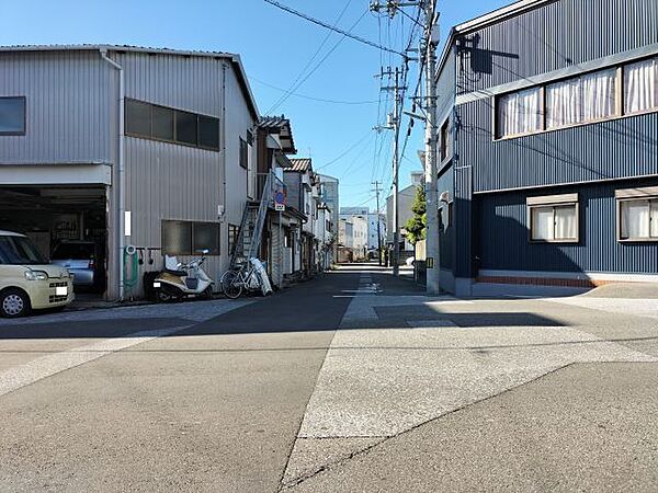 北側道路 東から西方向
