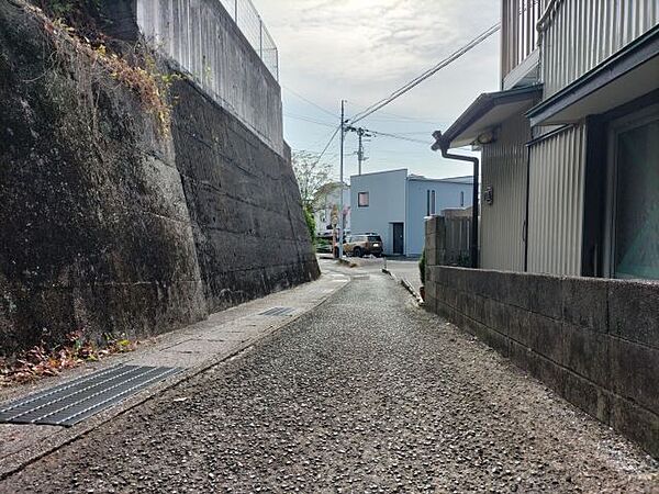 東側道路 北から南方向
