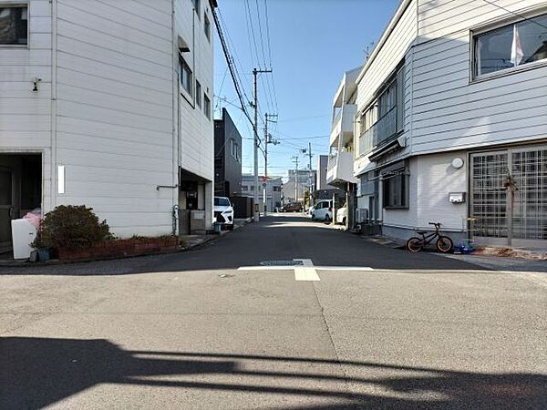 南側道路 東から西方向