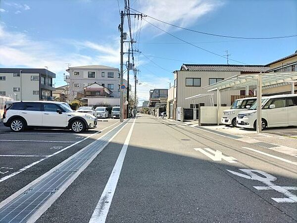 南側道路 東から西方向