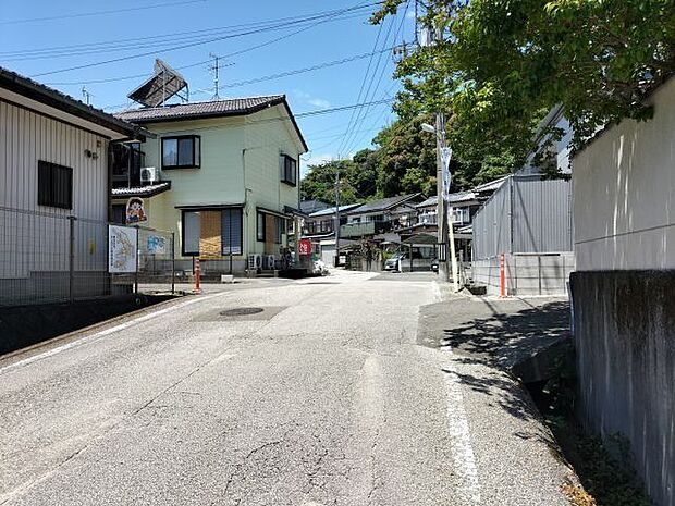 南側道路 東から西方向