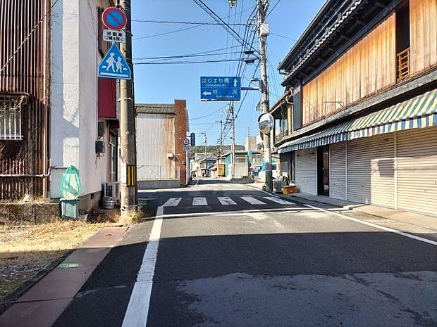 南側道路 東から西方向