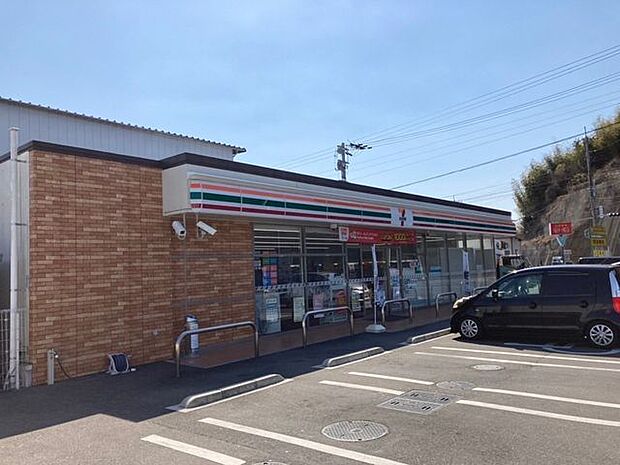 セブン-イレブン 高知長浜店 950m