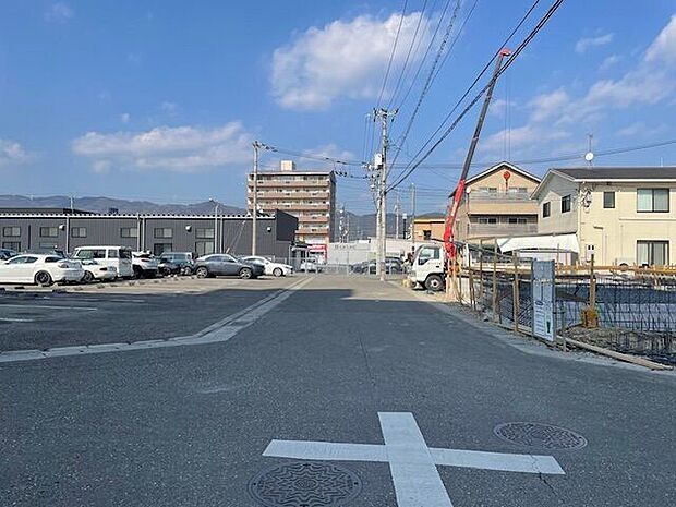 西側道路 南から北方向