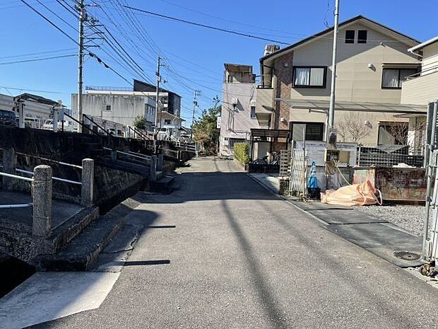 南側道路 東から西方向