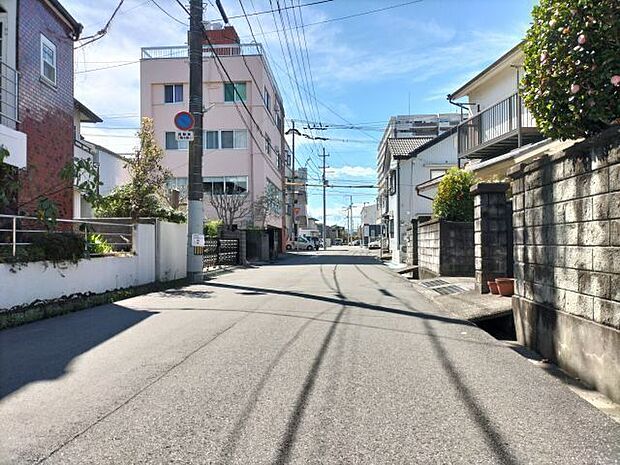 南側道路 東から西方向