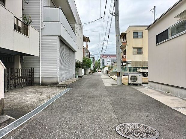 南側道路 東から西方向