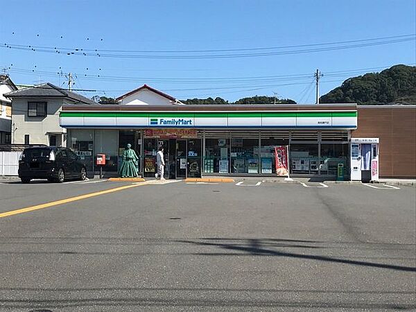 ファミリーマート高知瀬戸店 1400m