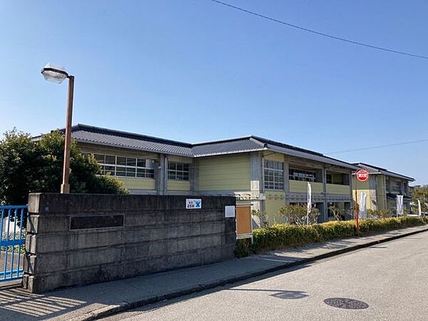 高知市立横浜新町小学校 650m