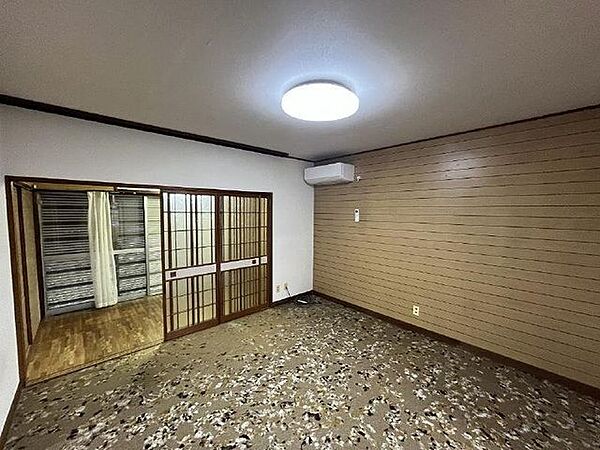 洋室を拡大表示
