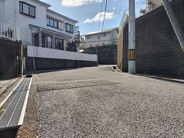 南側道路 東から西方向