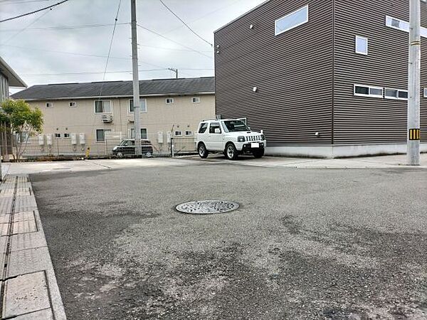 北側道路 西から東方向