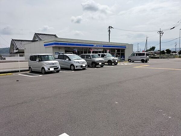 ローソン 高知春野町弘岡店 3600m