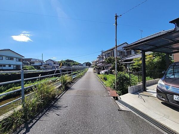 ★朝倉第二小学校★南側道路　東から西向き