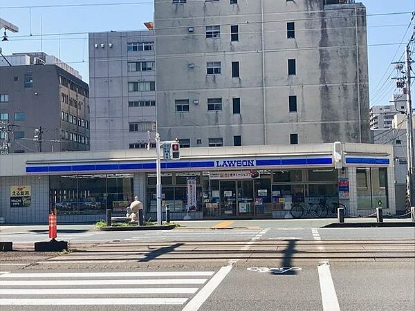 ローソン高知駅前店 580m