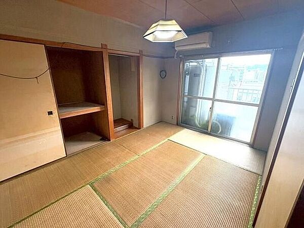 6帖の和室(1)