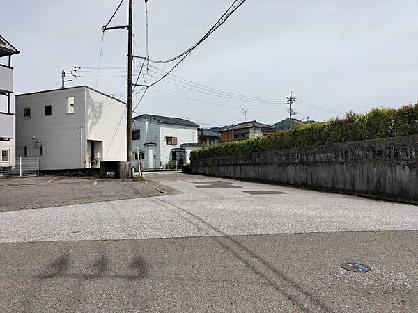東側道路 北から南方向