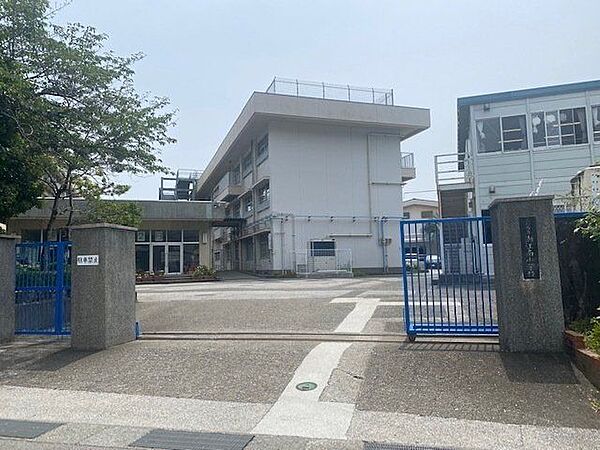 高知市立潮江南小学校 160m