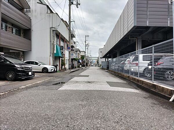 ★昭和小学校★南側道路 西から東方向