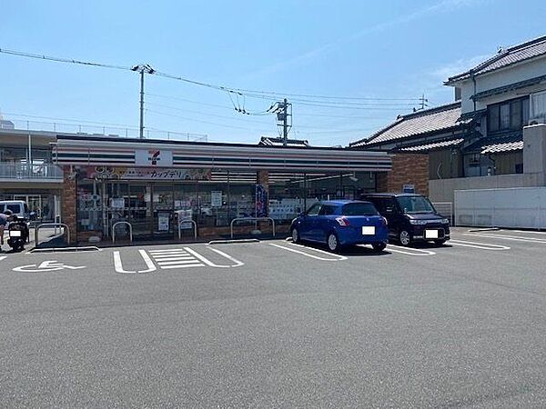 セブン-イレブン 高知菜園場町店 270m