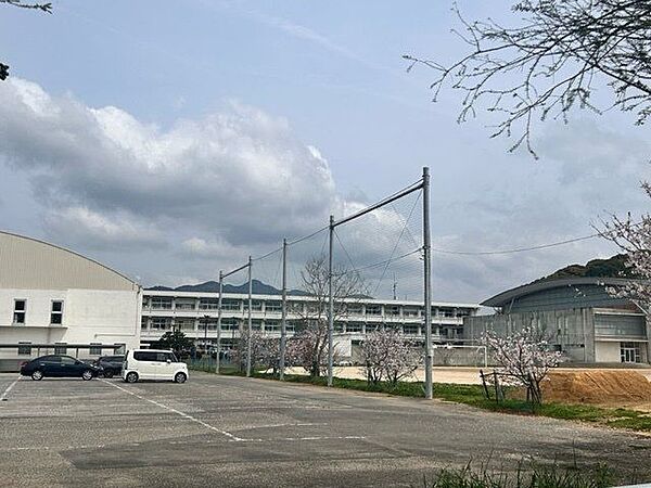 香我美中学校 3790m