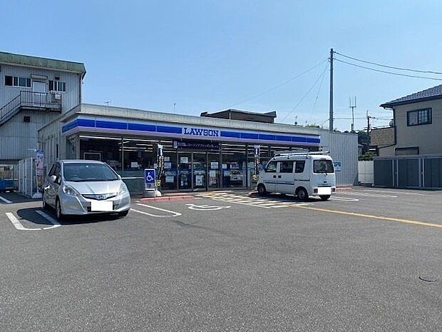 ローソン高知南万々店 450m