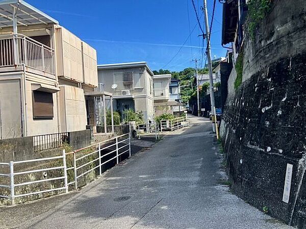 東側道路　南から北方向