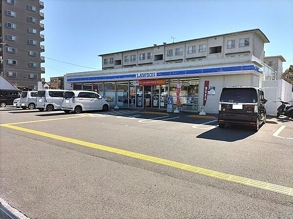 ローソン 高知旭町店 520m