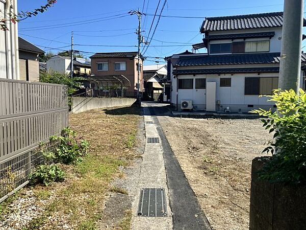 北側道路 西から東方向