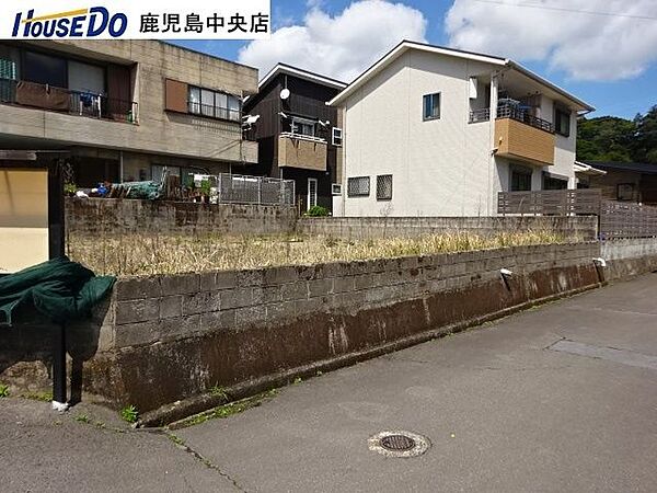 【外観】南側道路から撮影！日当りの良い土地です♪