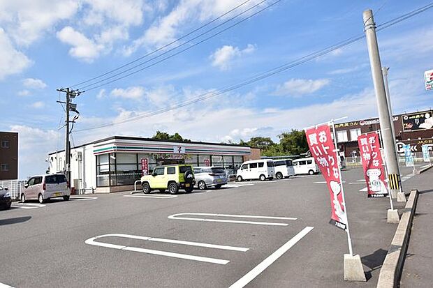 セブンイレブン鹿児島吉野柿之迫店 【セブンイレブン鹿児島吉野柿ノ迫店】鹿児島市吉野町にあるコンビニです設備 ATM、お酒、たばこ、揚げ物惣菜、セブンカフェ、セブンミール、マルチコピー機、セブンスポッ…