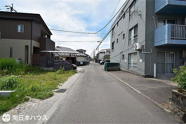【前面道路】北東向きの前面道路は約4ｍです！