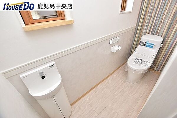 【トイレ】令和4年8月室内リフォーム済み！・トイレ新調・クロス、床張替え