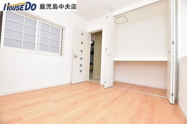【洋室】令和4年8月室内リフォーム済み！・クロス、床張替え・建具新調