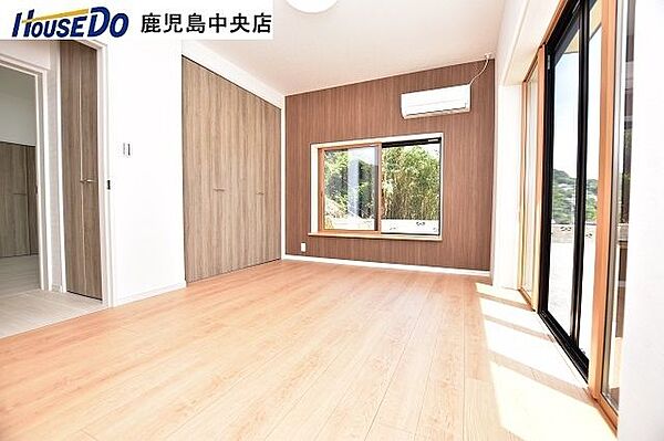 【洋室】令和4年8月室内リフォーム済み！・クロス、床張替え・建具新調