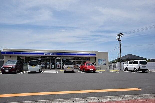 ローソン川上店【ローソン川上店】鹿児島市川上町にあるコンビニです。設備・サービス　駐車場あり、ATMあり、お酒、たばこ、マルチコピー機、Wi-Fiなど 420m