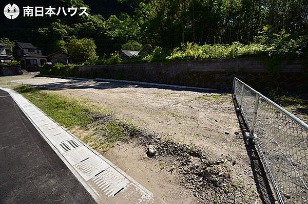 3号地東向き道路【敷地面積133.62m2(40.42坪)】建築条件付き！