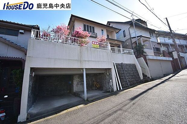 北向き道路【敷地面積144.92m2(43.83坪)】駐車1台堀車庫！即日室内のご見学が可能です♪