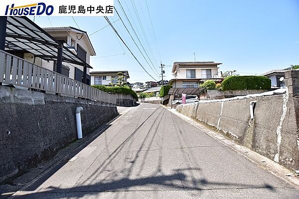 【前面道路】前面道路幅は約6.1ｍです