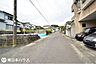その他：【前面道路】東向きの前面道路幅は約6ｍです！団地内の道路で交通量の少ない静かな住環境です♪