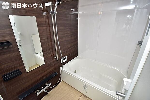 【浴室】浴室暖房乾燥機付きの浴室です！
